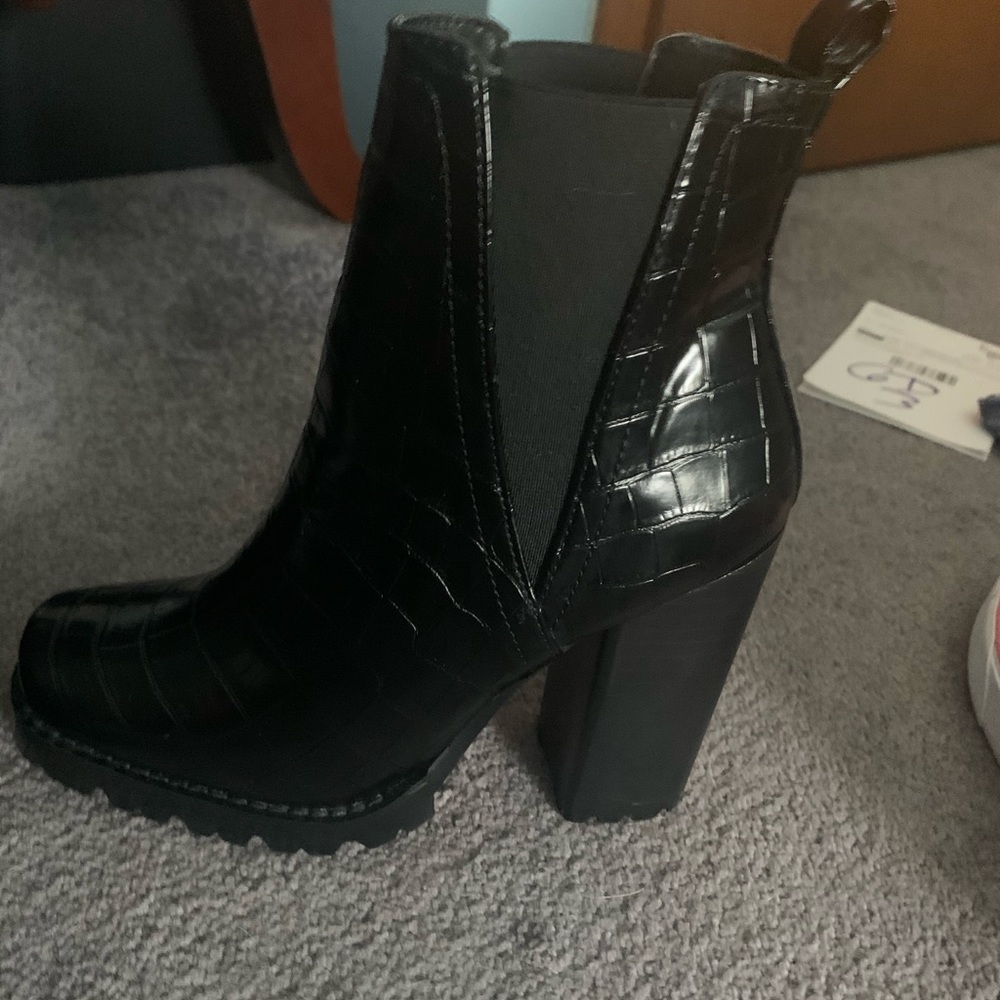 Ankle boots